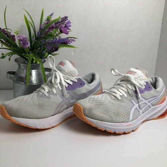 The Women's Asics 9 athletic running sneakers - Picture 3 of 7